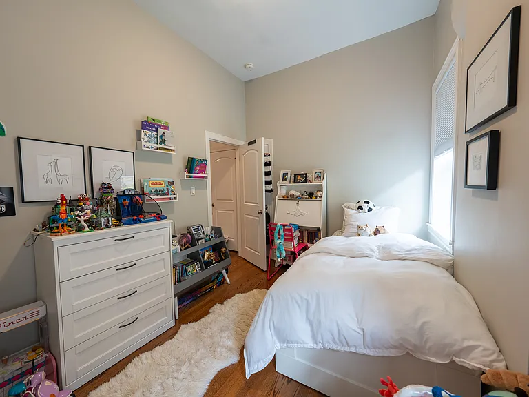 2208 N Sedgwick St #1 — Photo 6