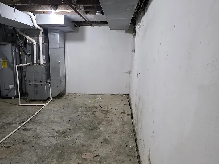 1128 Mansion Ave — Photo 5
