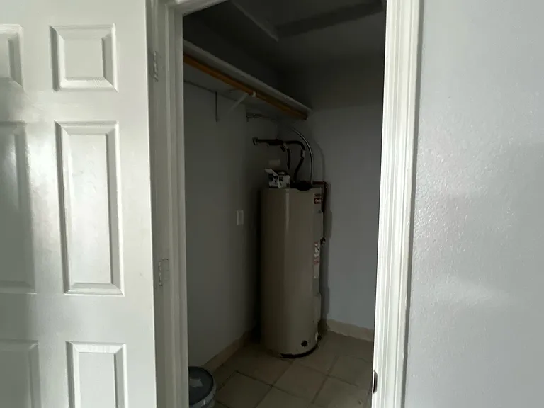 3316 W Jackson St #2 — Photo 9
