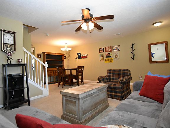 4th image of 8419 Varden Ct