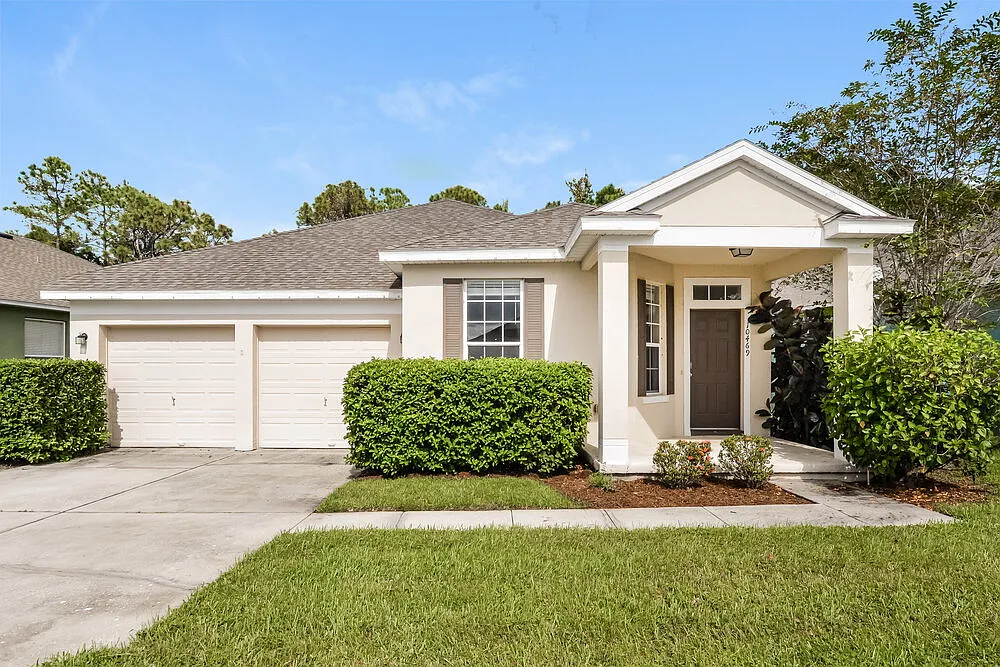 3 bed, 2.0 bath, 1574 sqft, $2,645 — Photo 1
