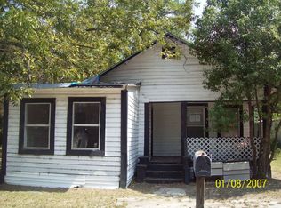 908 J St, Waycross, GA 31501