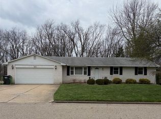 953 Carnation St NE, Massillon, OH 44646