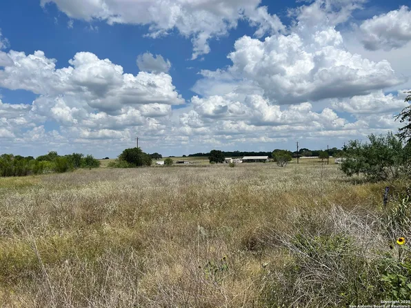 8774 N US Hwy 281, Leming, TX 78050