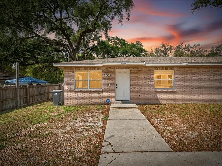 5502 Peach Ave — Photo 6
