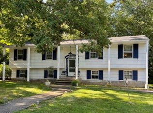 800 Park Rd, Morris Plains, NJ 07950