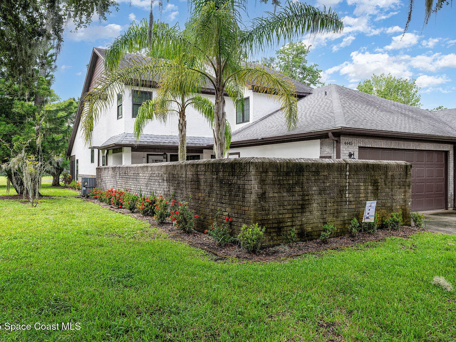 4445 Sherwood Forest Dr