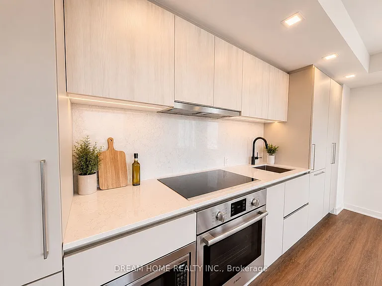 609 Sherbourne St #1004 — Photo 8