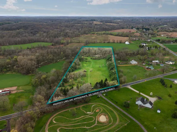 9602 Clinton Rd, Manchester, MI 48158