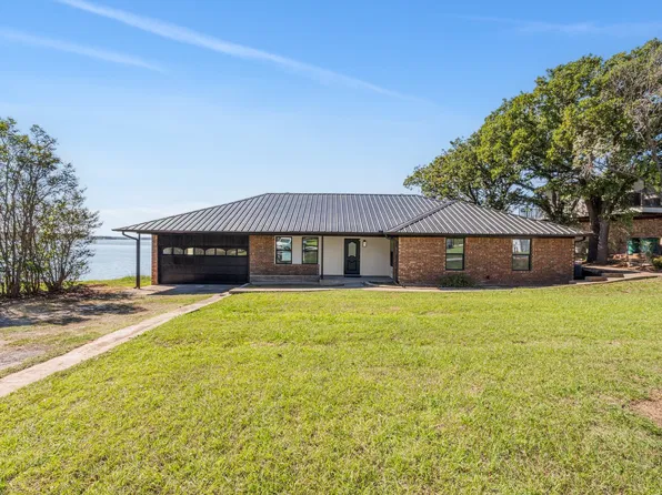 1107 Casino Rd, Nocona, TX 76255