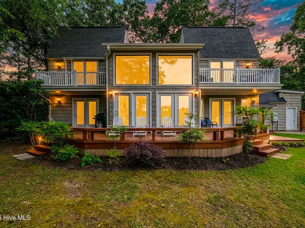 302 Plantation Drive, New Bern, NC 28562