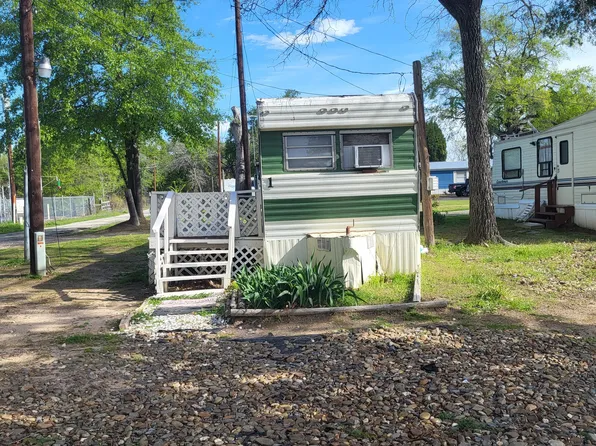 1604 W Royall Blvd #1, Malakoff, TX 75148