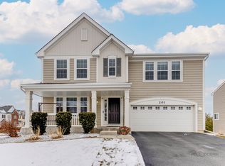 201 Pawtucket Ave, Elgin, IL 60124