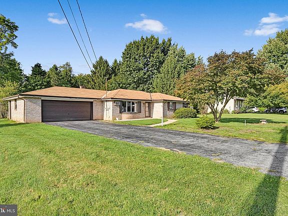 4th image of 1151 Kochenderfer Rd