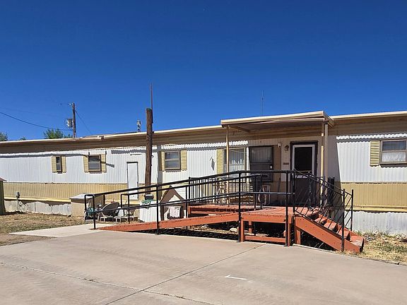 2nd image of 814 Foster Ln