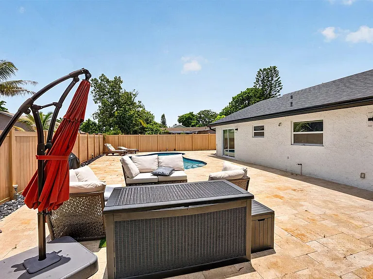 8131 NW 44th Ct — Photo 62