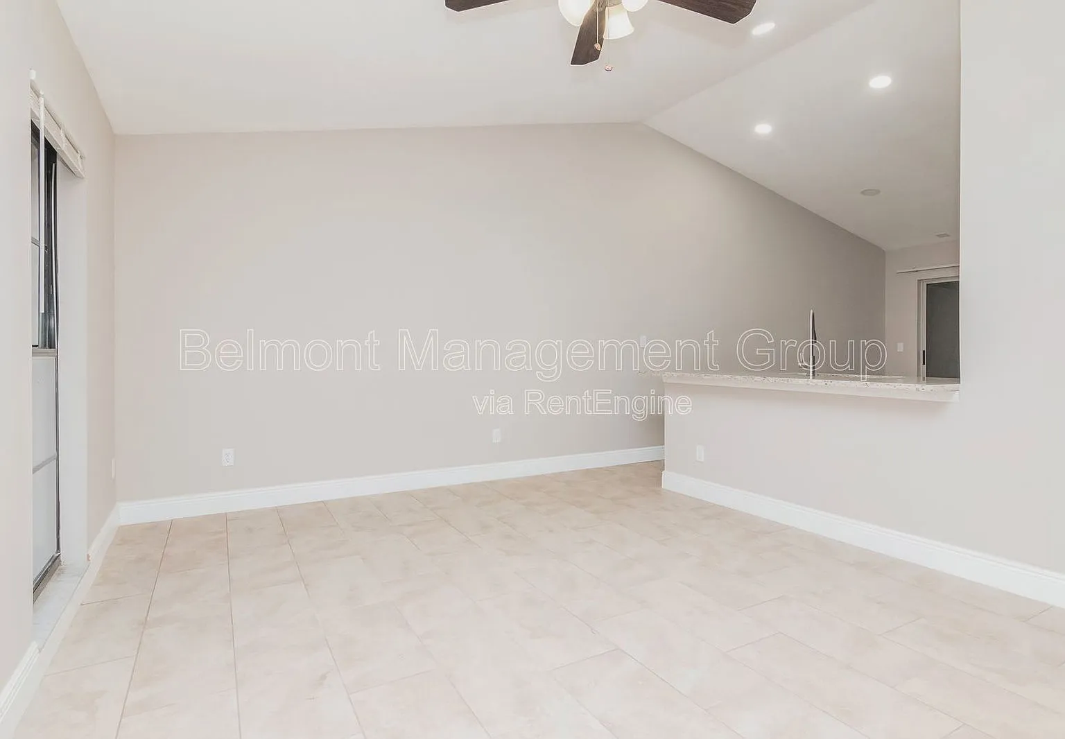 2 bed, 2.0 bath, 900 sqft, $1,695 — Photo 2