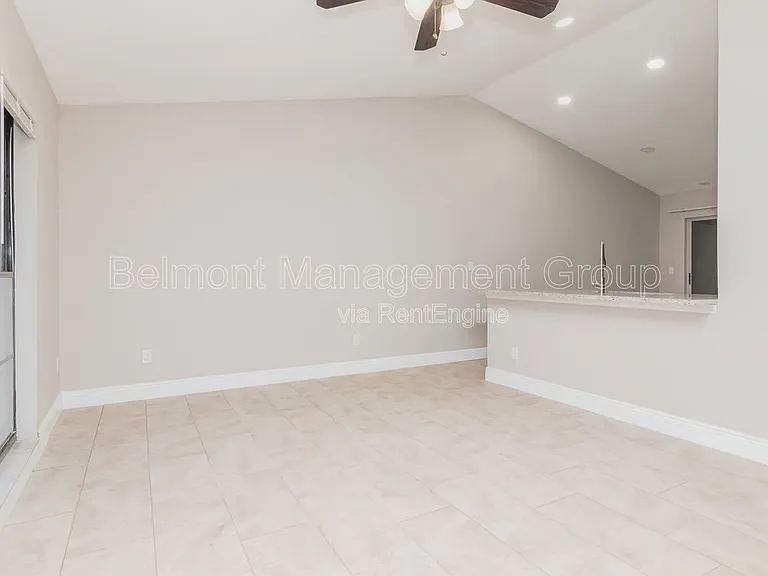 1848 Bonneville Dr — Photo 2