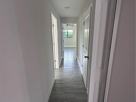 4th image of 712/714 SE 8th Terrace Cpe