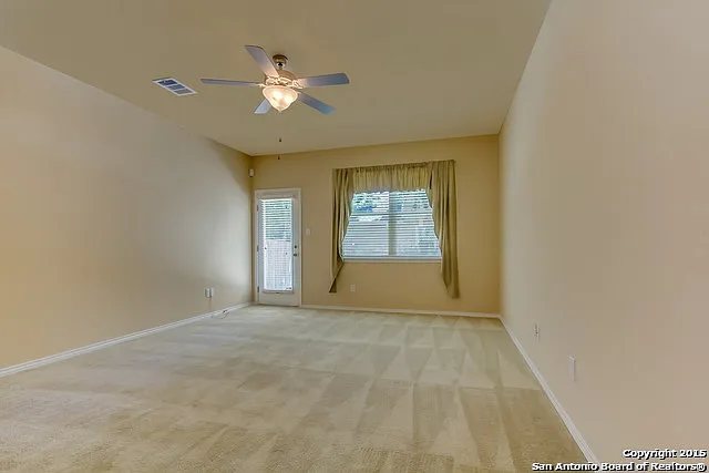 4 bed, 3.0 bath, 2184 sqft, $2,400 — Photo 4