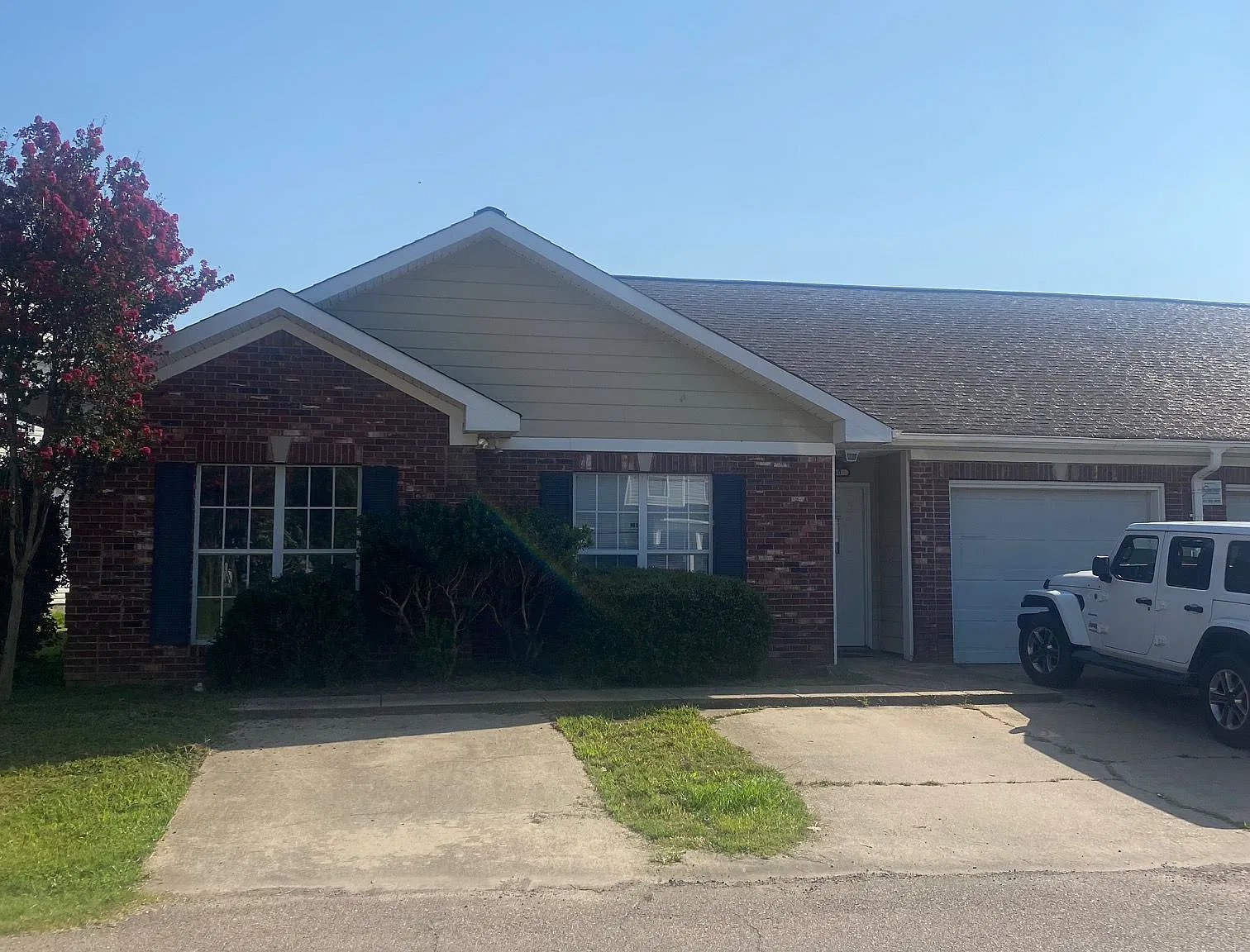 3 bed, 1549 sqft, $1,680 — Photo 1