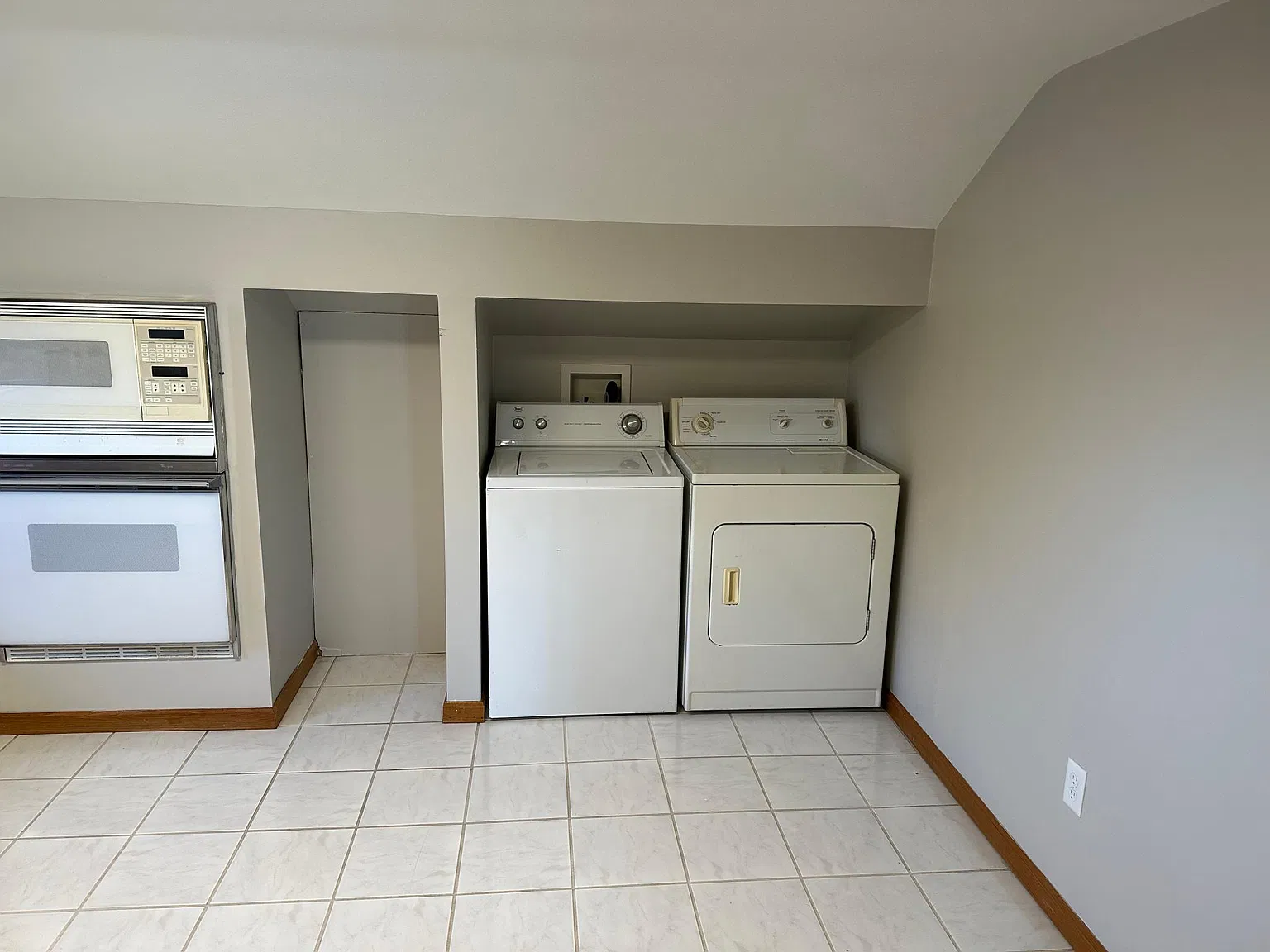 2 bed, 800 sqft, $750 — Photo 3