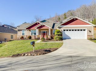 8 Nectar Way, Swannanoa, NC 28778