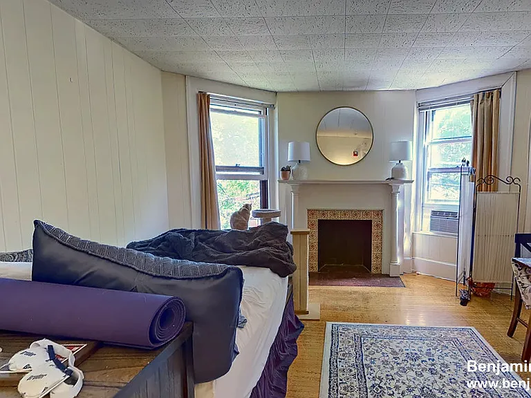 1063 Beacon St #11 — Photo 1