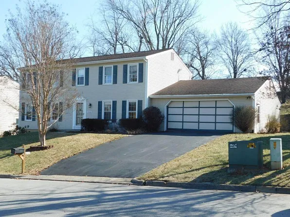 1928 Stone Mill Dr, Salem, VA 24153