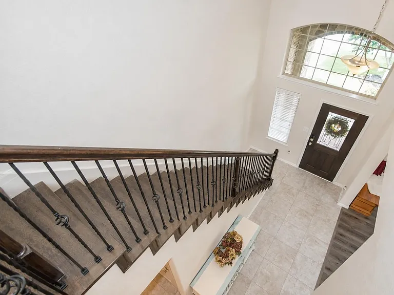 2214 Granite Park Ln — Photo 2