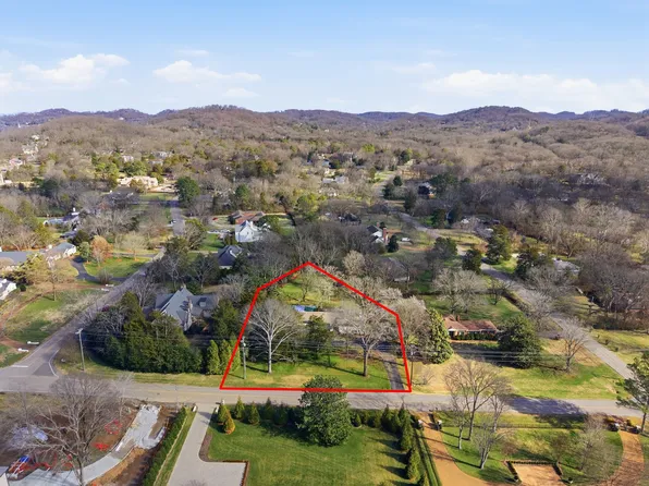 2004 Cromwell Dr, Nashville, TN 37215