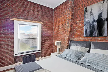 Rented by R New York