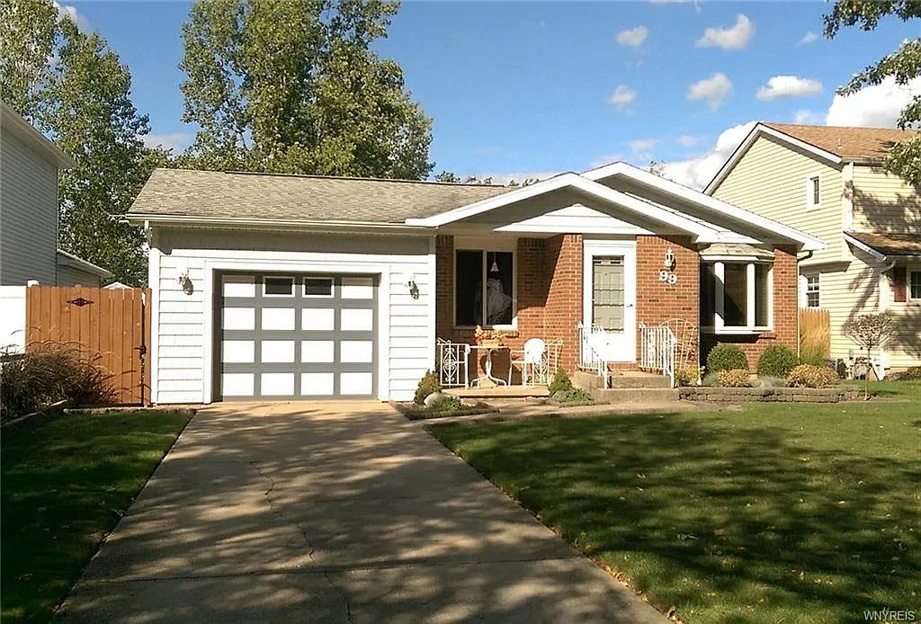 99 Sunset Ct photo 1