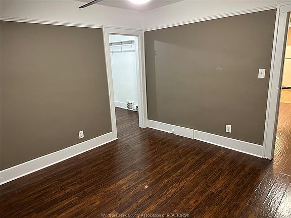 5th image of 1025 Bruce Ave