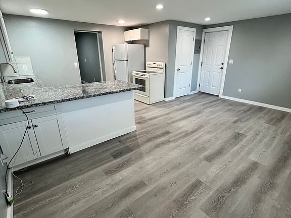 3rd image of 1145 S Montgomery St #0