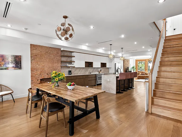 942 Pacific St #2 — Photo 4