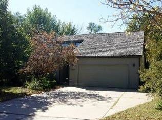 2831 Fox Hollow Rd, Lincoln, NE 68506