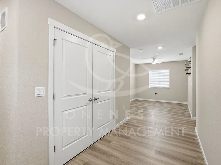 2279 Comstock Ln — Photo 14