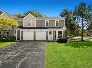 1705 College Green Dr #1705, Elgin, IL 60123