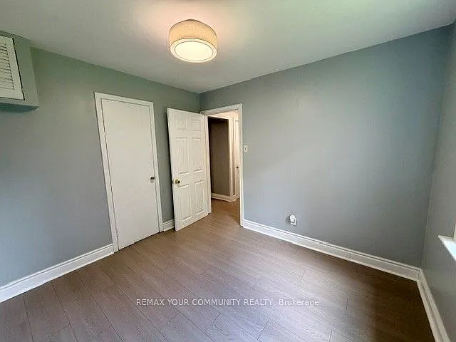 220 Ruggles Ave — Photo 17