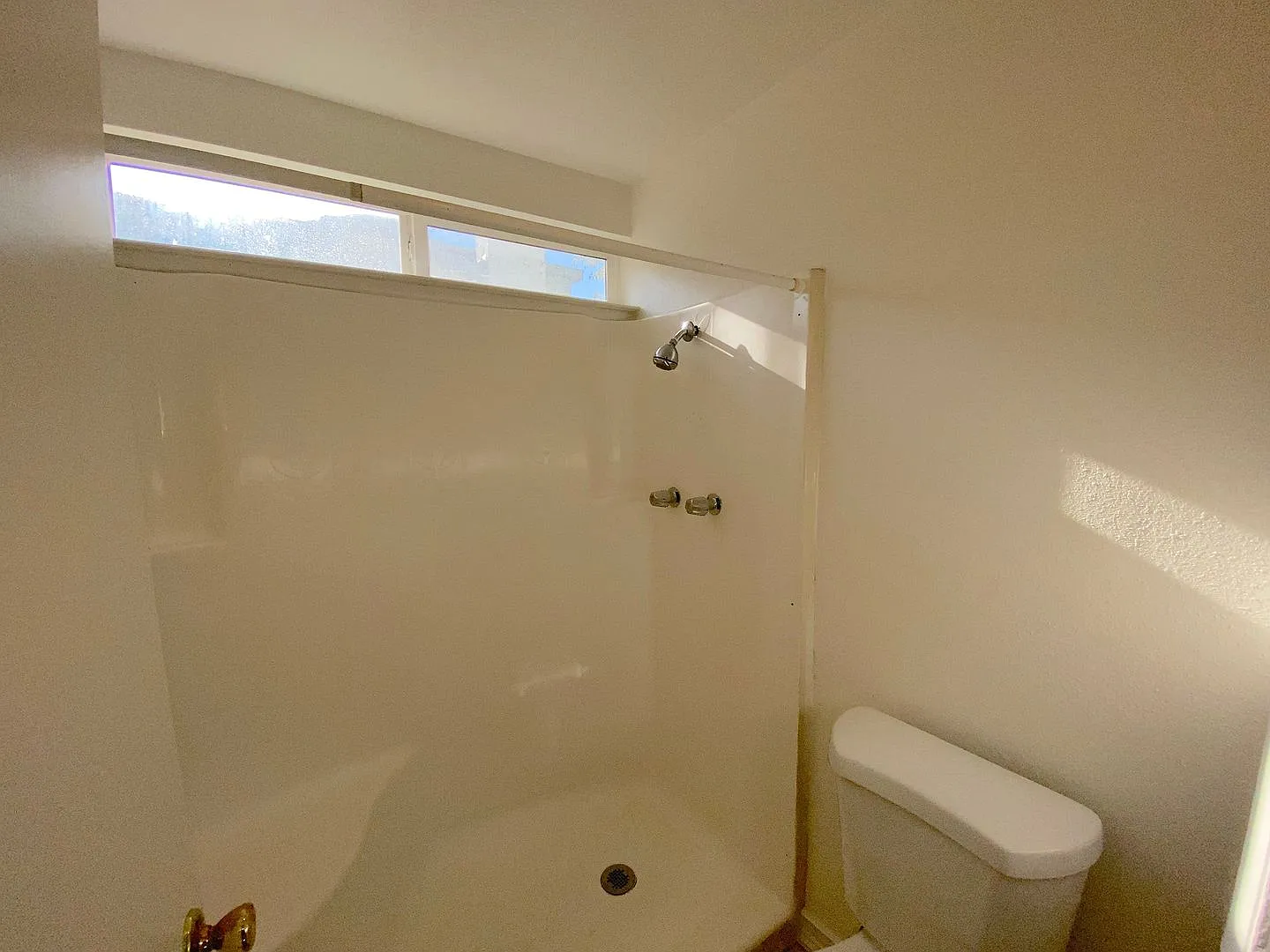 Amazing Central Sparks House - 5 Bedroom, 3 Full Baths — Photo 3