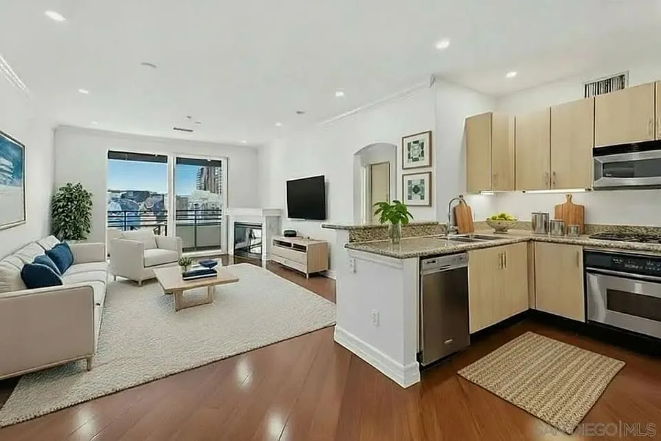 550 Park Blvd — Photo 2