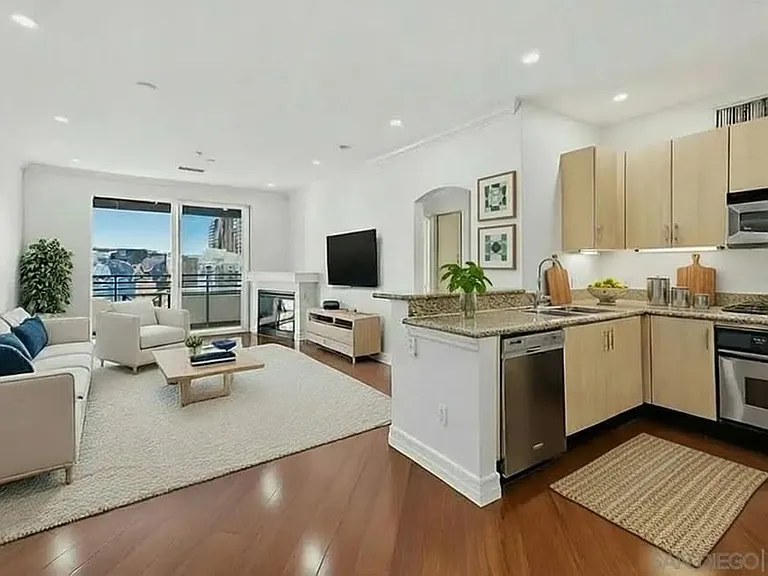 550 Park Blvd #2604 — Photo 2