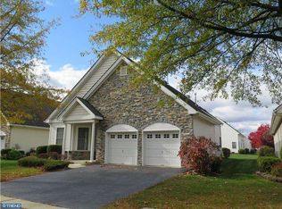 27 Hummingbird Dr, Hamilton, NJ 08690