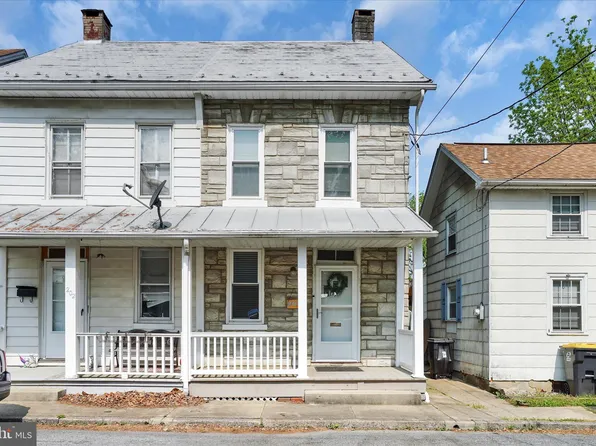 204 N Elm St, Wernersville, PA 19565