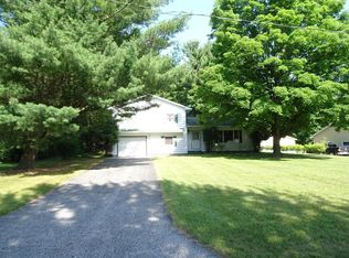 8389 Leecrest Blvd, Onekama, MI 49675