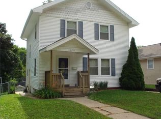 1020 Maplewood Dr NE, Cedar Rapids, IA 52402