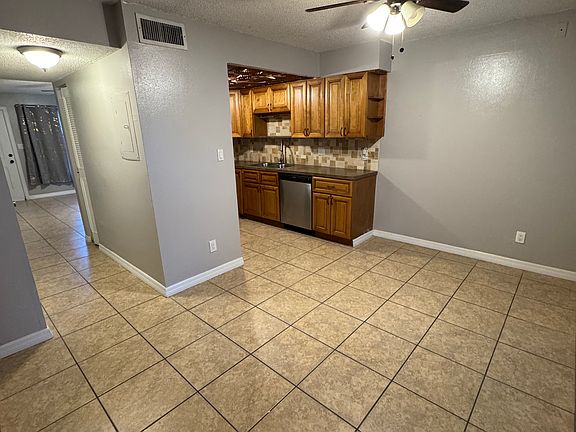 4th image of 312 Barlow Ave