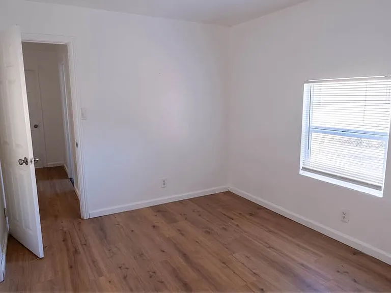 5812 Riverside Dr — Photo 13