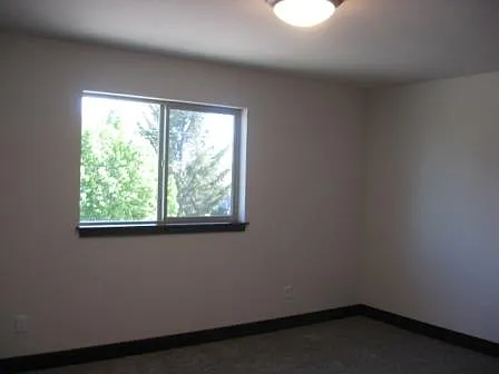 300 E Madison Ave — Photo 5